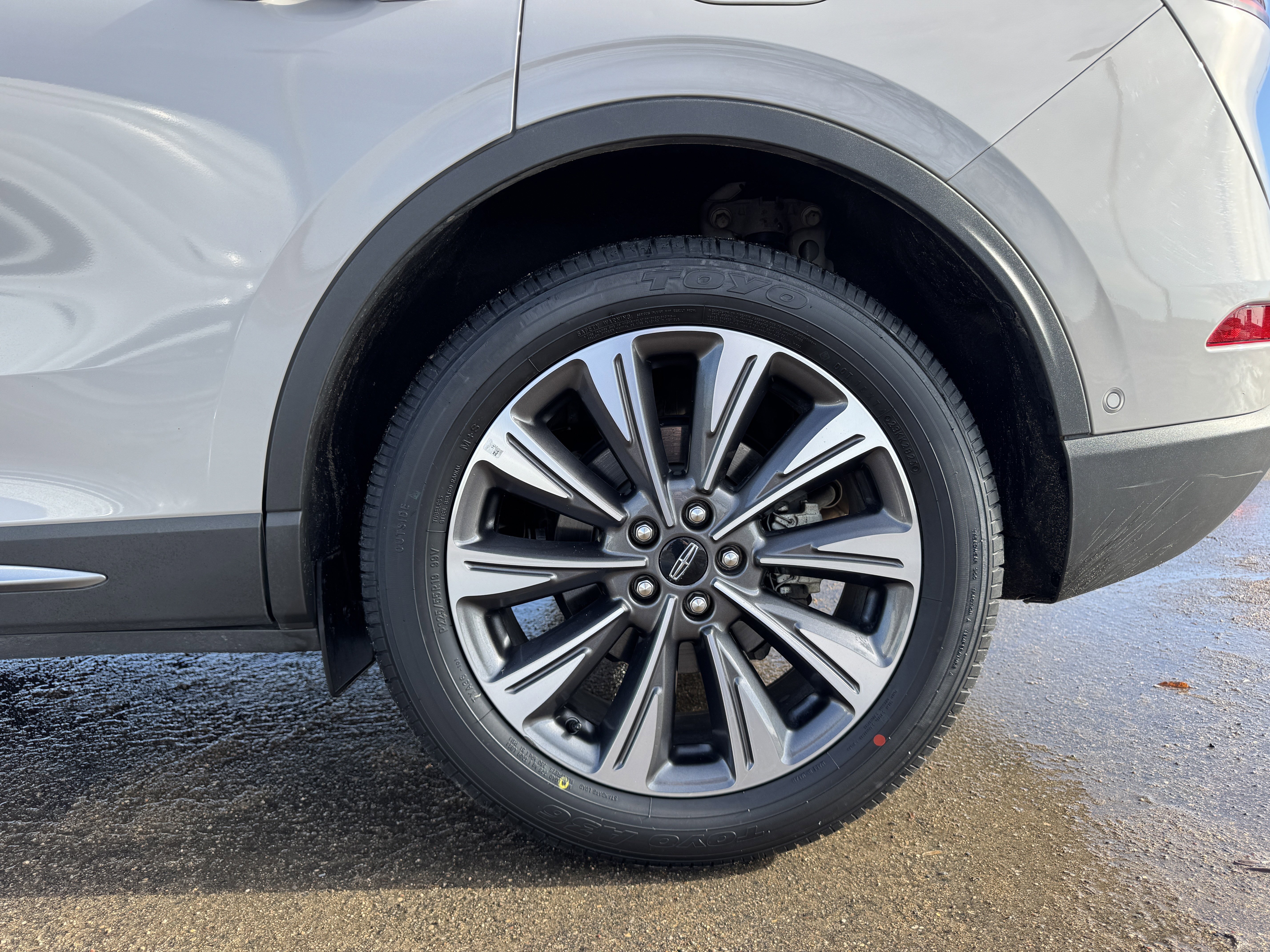 Used 2022 Lincoln Corsair Reserve w/ Luxury Package image 20