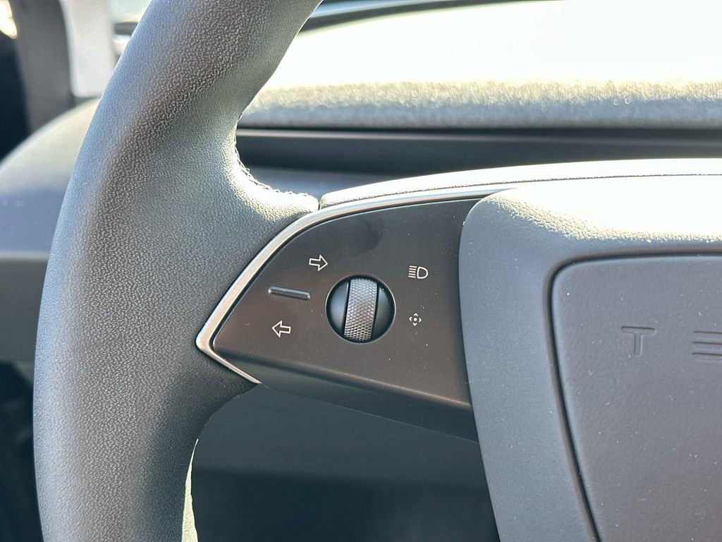 Used 2025 Tesla Model 3 RWD image 19