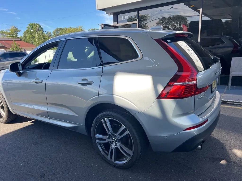 Used 2018 Volvo XC60 T5 Momentum w/ Advanced Package image 7