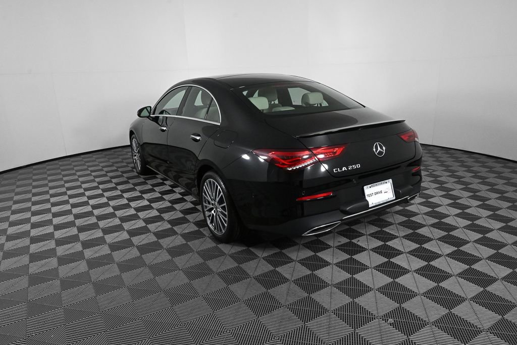 Used 2023 Mercedes-Benz CLA 250 image 4