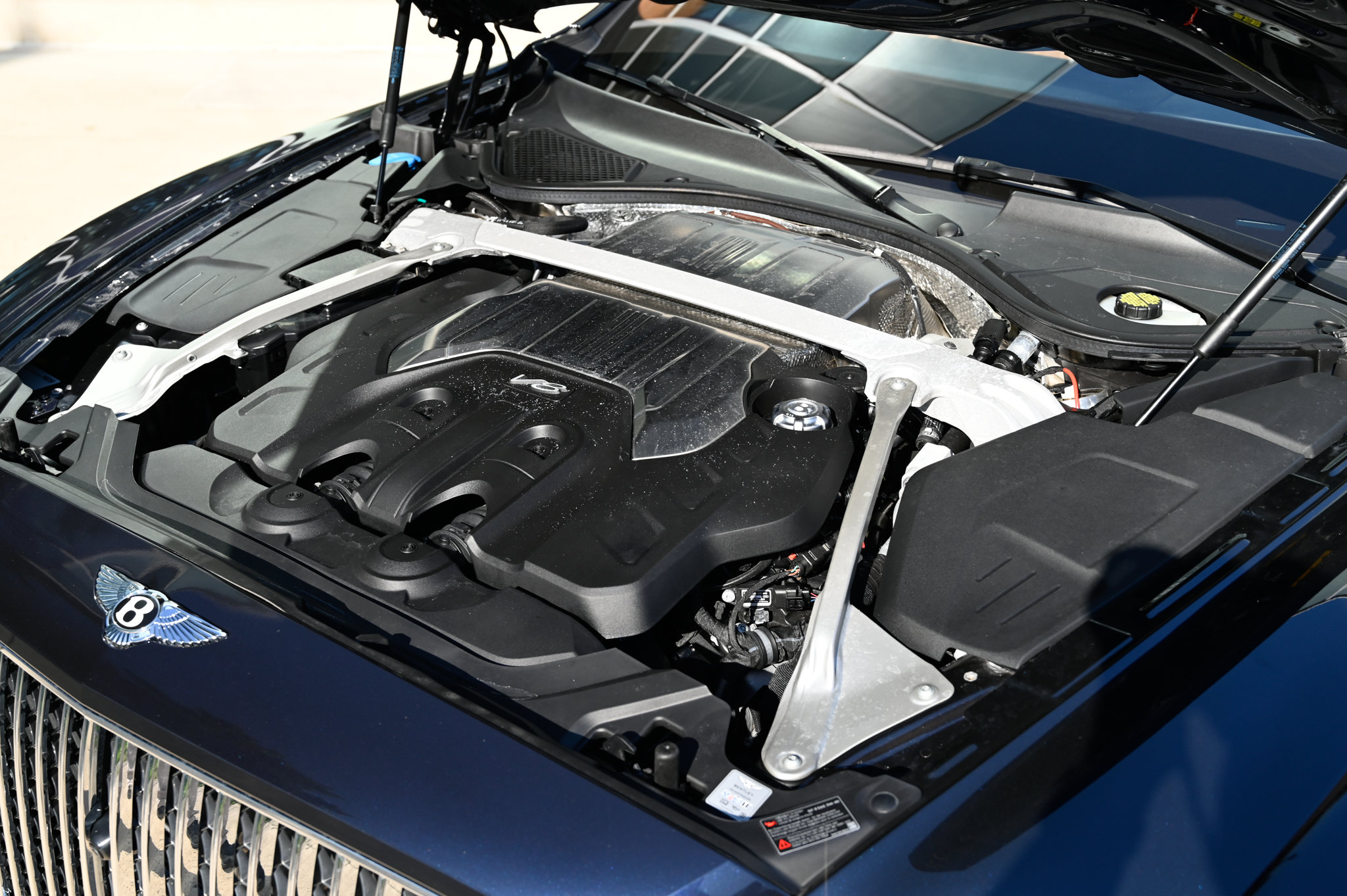 Used 2022 Bentley Flying Spur V8 AWD/4WD image 68