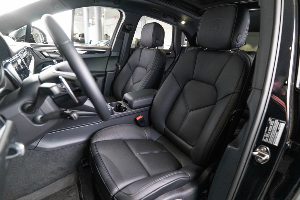 New 2026 Porsche Macan S AWD/4WD image 5