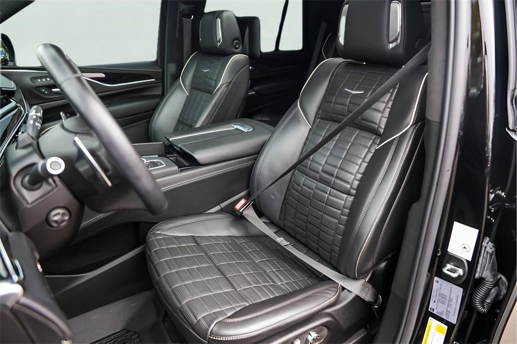 Used 2023 Cadillac Escalade V w/ LPO, ONYX Package image 10