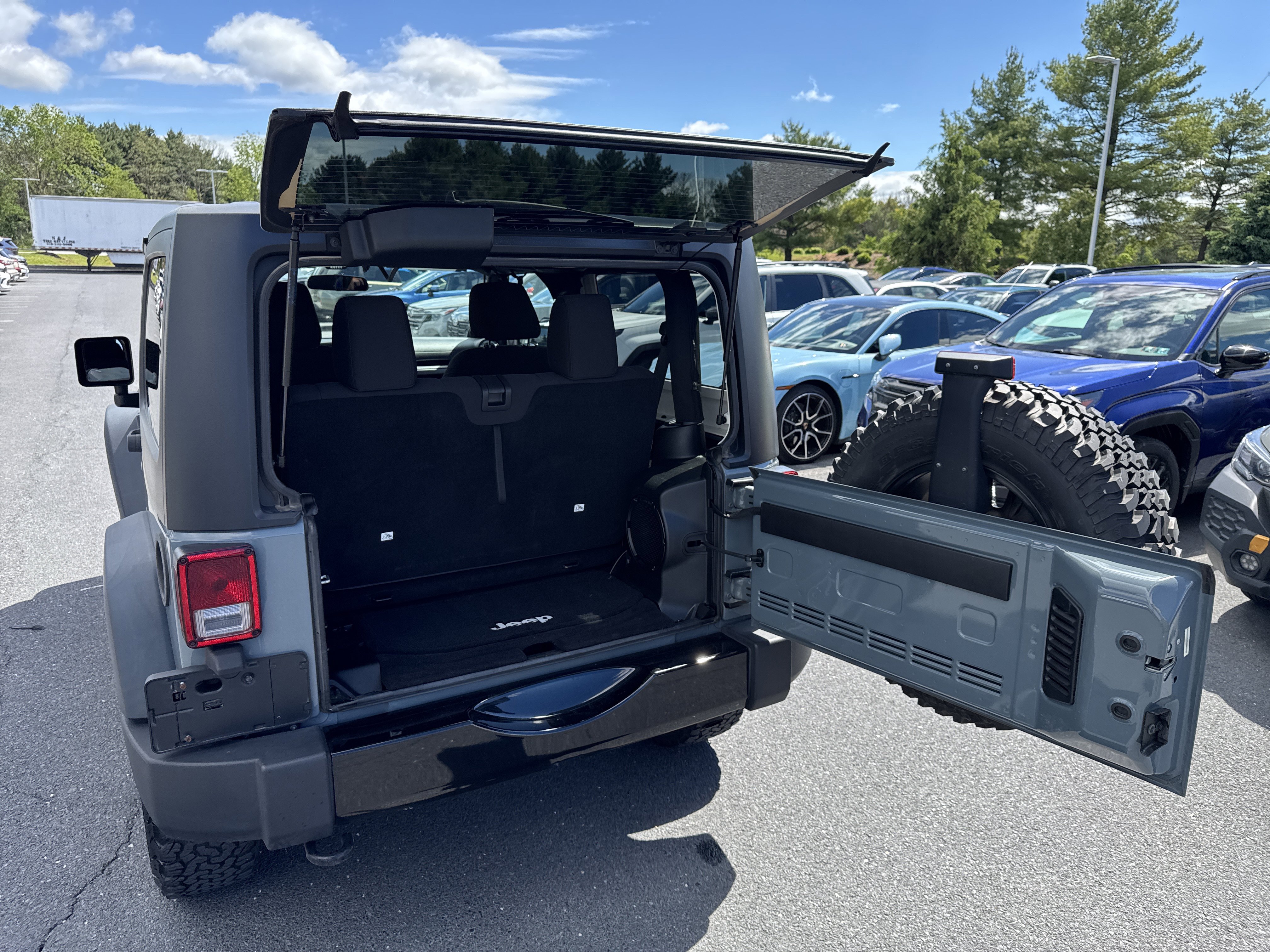 Used 2014 Jeep Wrangler Sport AWD/4WD image 13