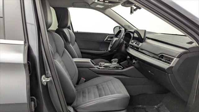 Used 2025 Mitsubishi Outlander SE AWD/4WD image 21