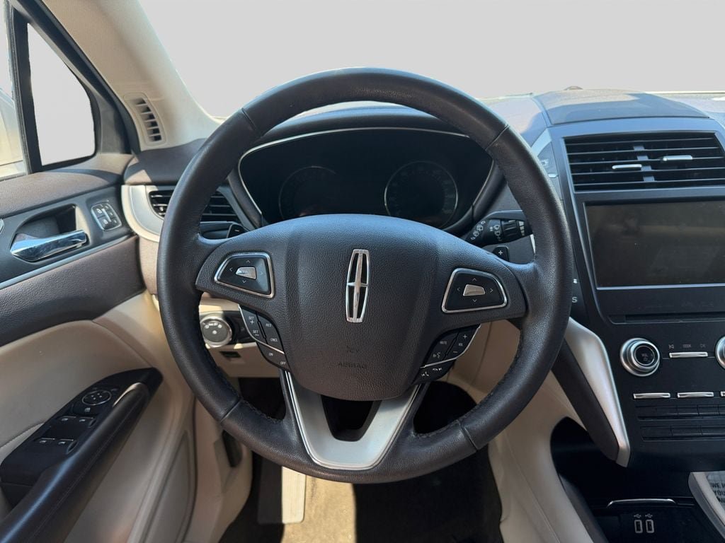 Used 2019 Lincoln MKC Premiere FWD image 18