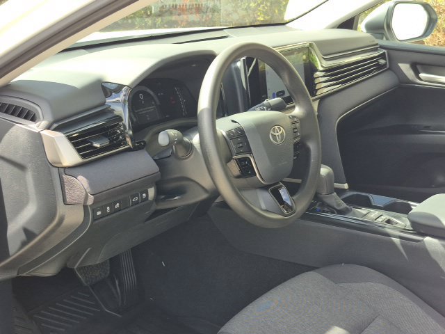 Used 2026 Toyota Camry LE FWD image 10