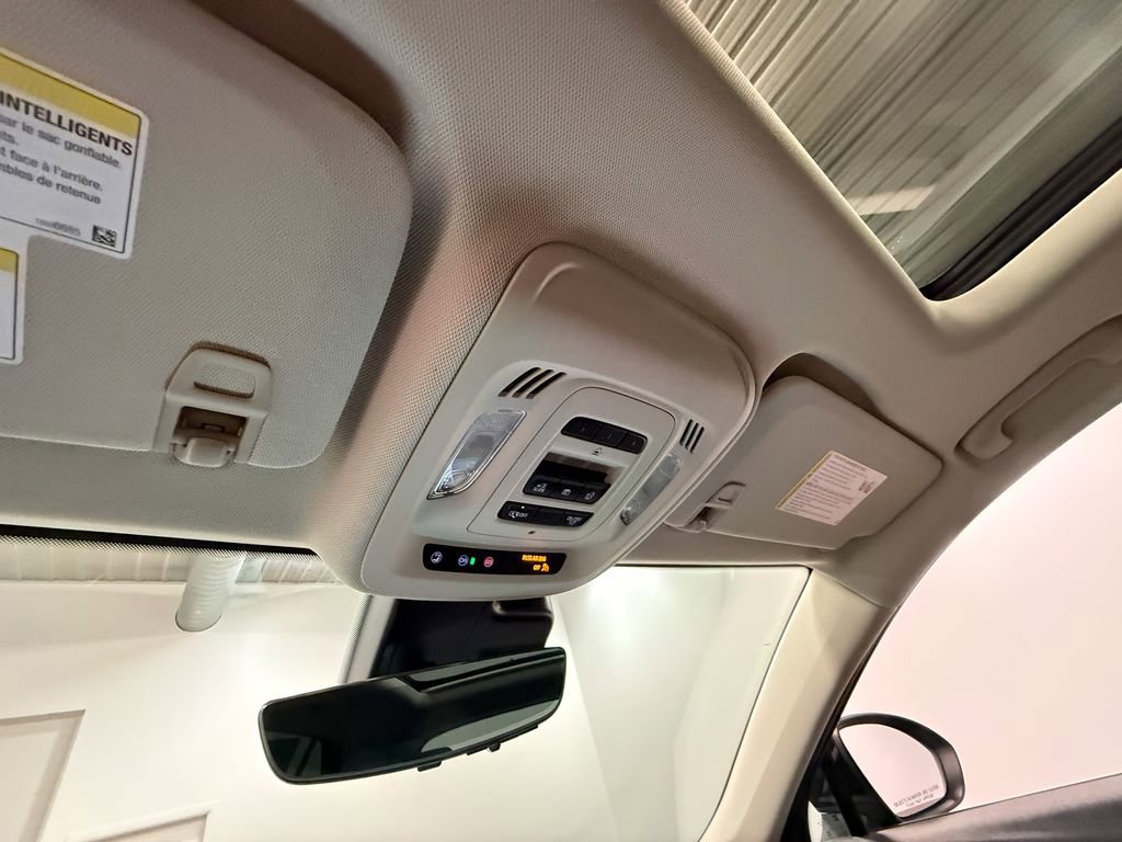 Used 2023 Buick Envision Avenir AWD/4WD image 85