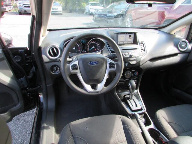 Used 2019 Ford Fiesta SE w/ Equipment Group 201A FWD image 12