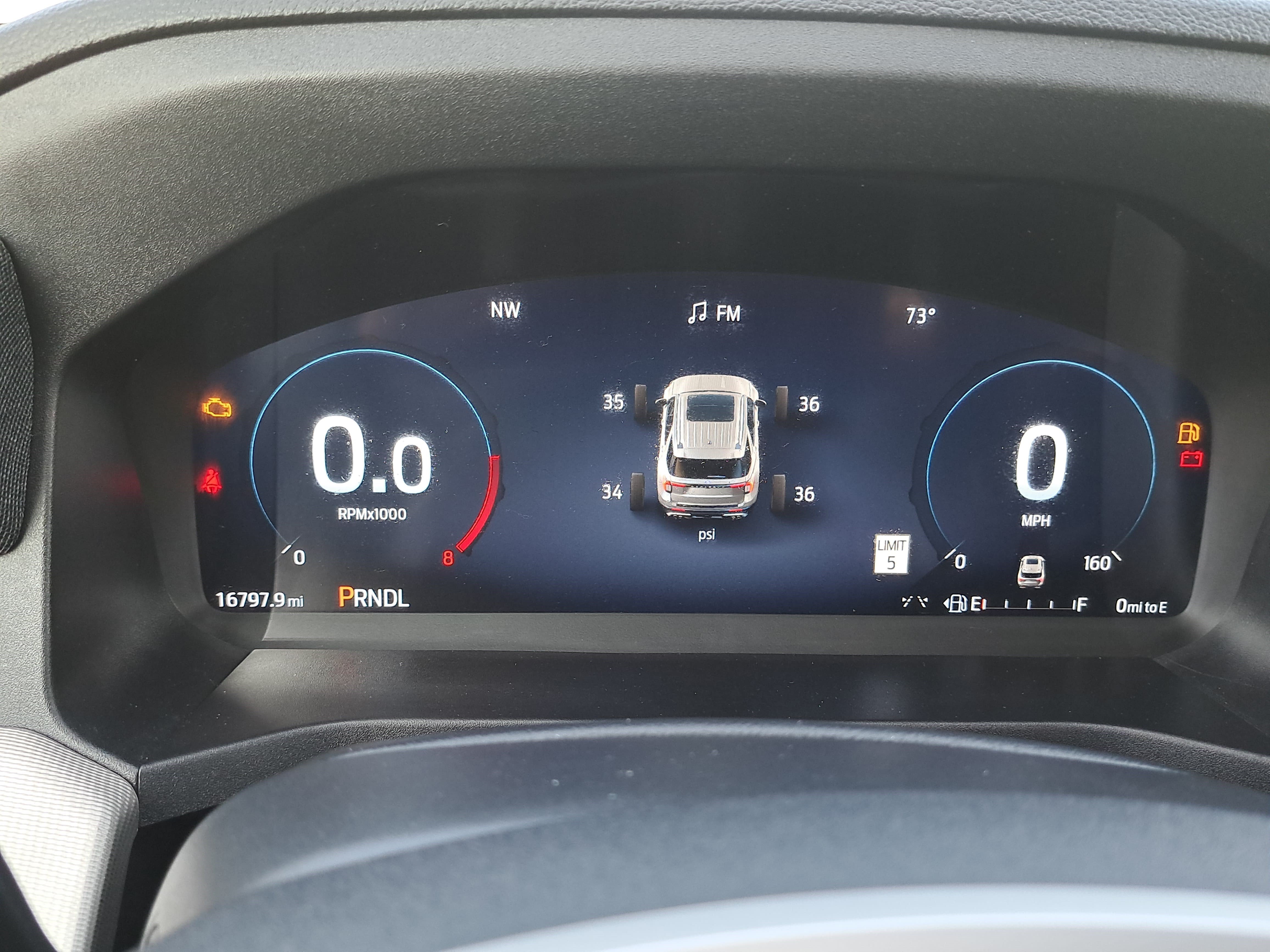 Used 2025 Ford Explorer Active AWD/4WD image 20