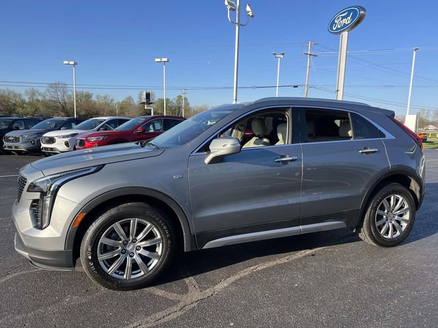 Used 2023 Cadillac XT4 Premium Luxury image 3