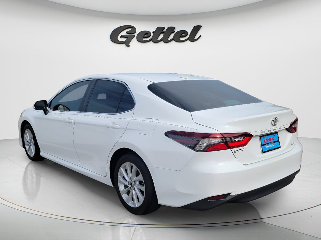 Used 2024 Toyota Camry LE w/ Convenience Package FWD image 7
