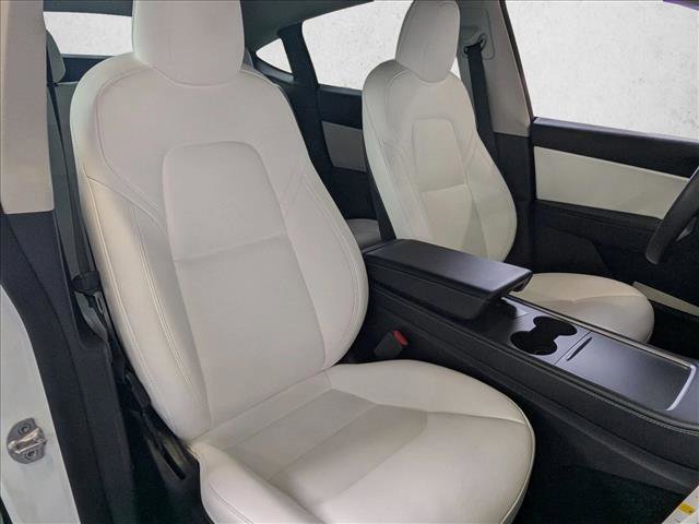 Used 2022 Tesla Model Y Performance image 21