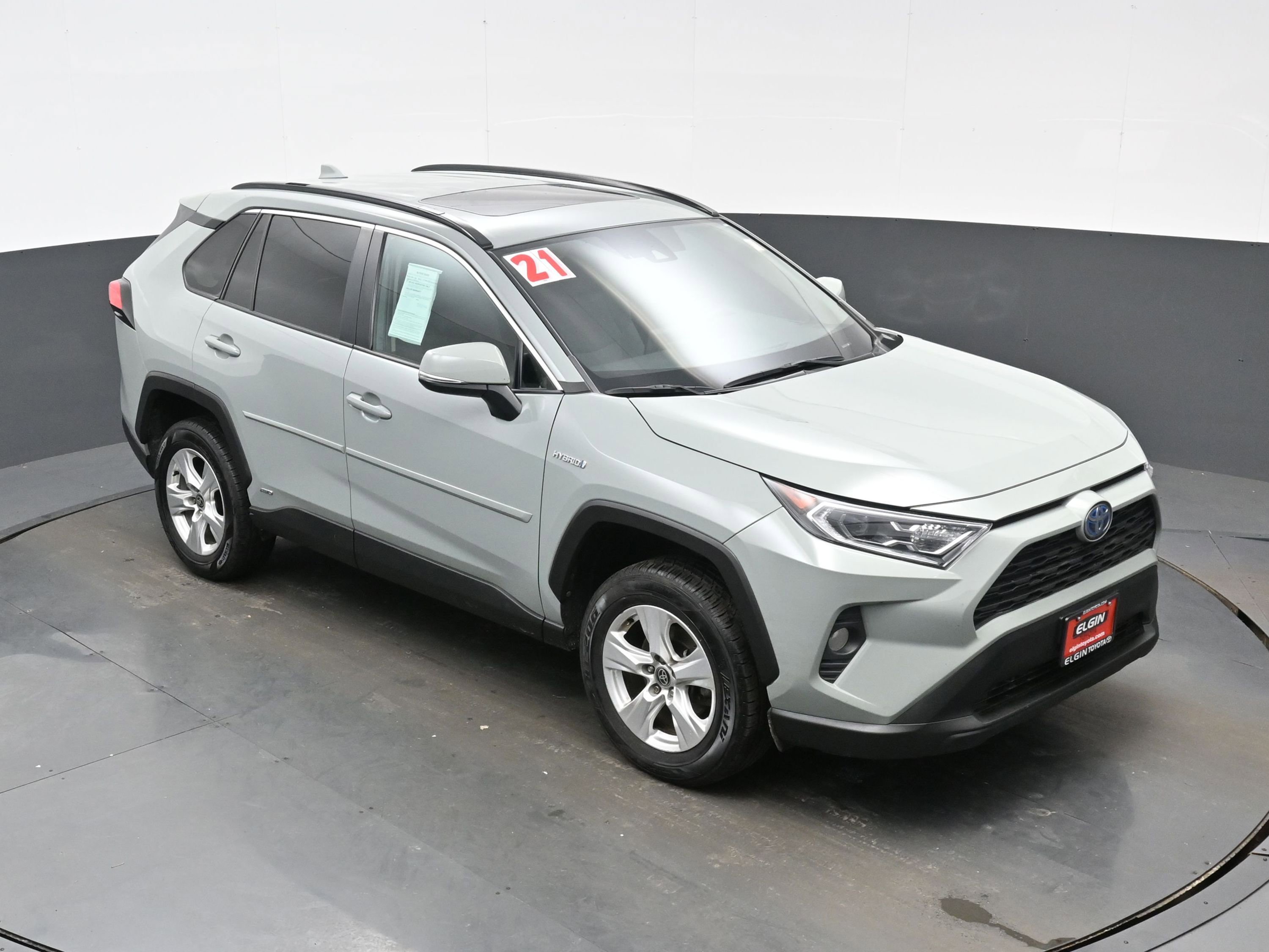 Used 2021 Toyota RAV4 XLE w/ Convenience Package image 34