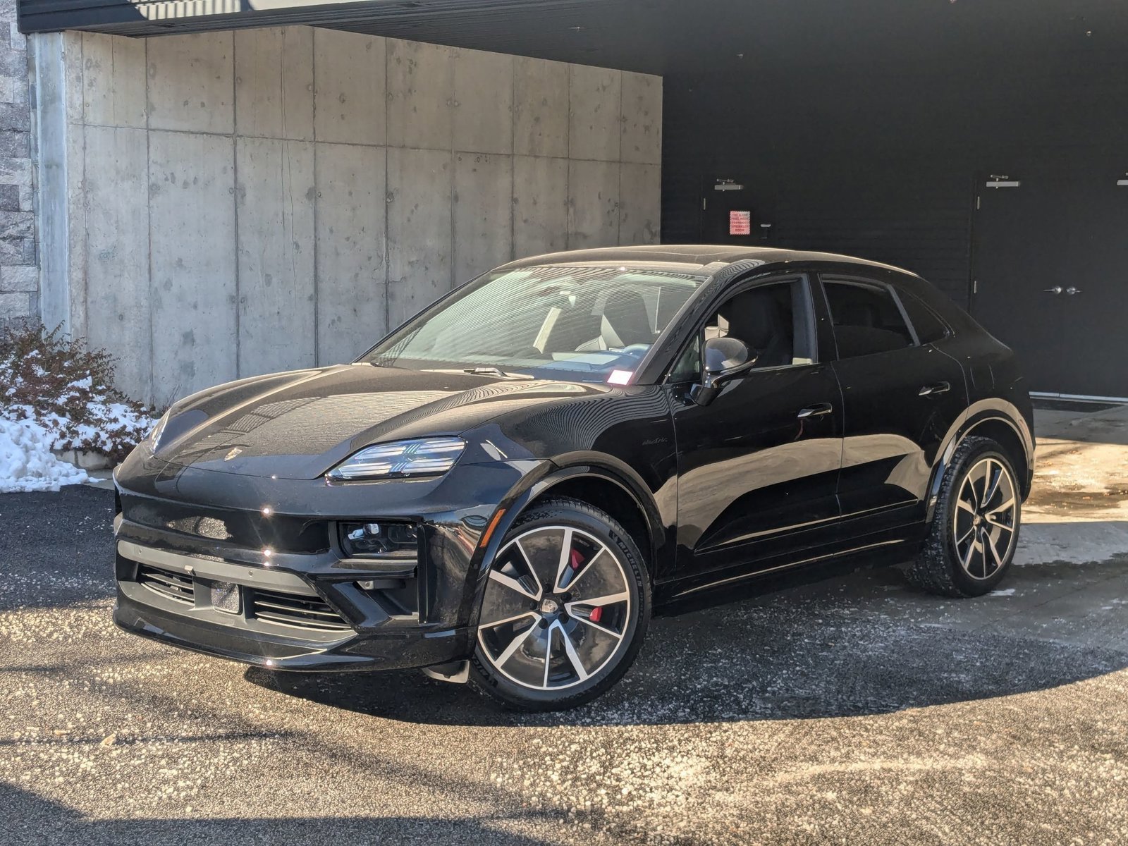 Used 2025 Porsche Macan Turbo Electric image 1