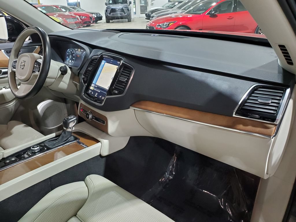 Used 2018 Volvo XC90 T6 Inscription w/ Convenience Package AWD/4WD image 14