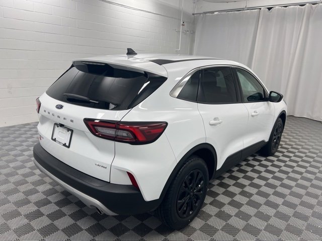 Used 2023 Ford Escape Active image 5