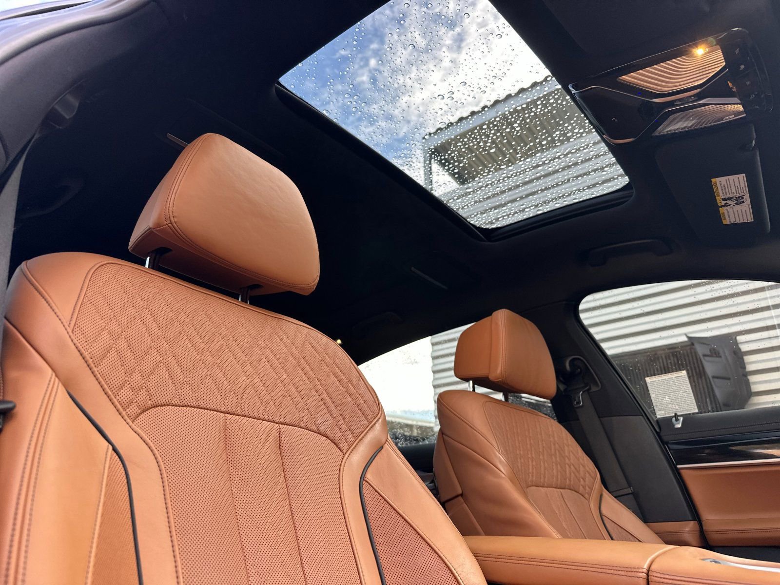 Used 2019 BMW 750i w/ M Sport Package image 18