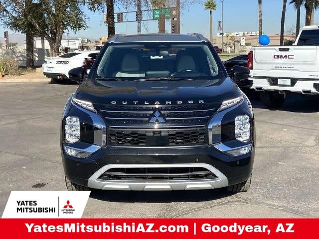 Used 2024 Mitsubishi Outlander SEL image 3