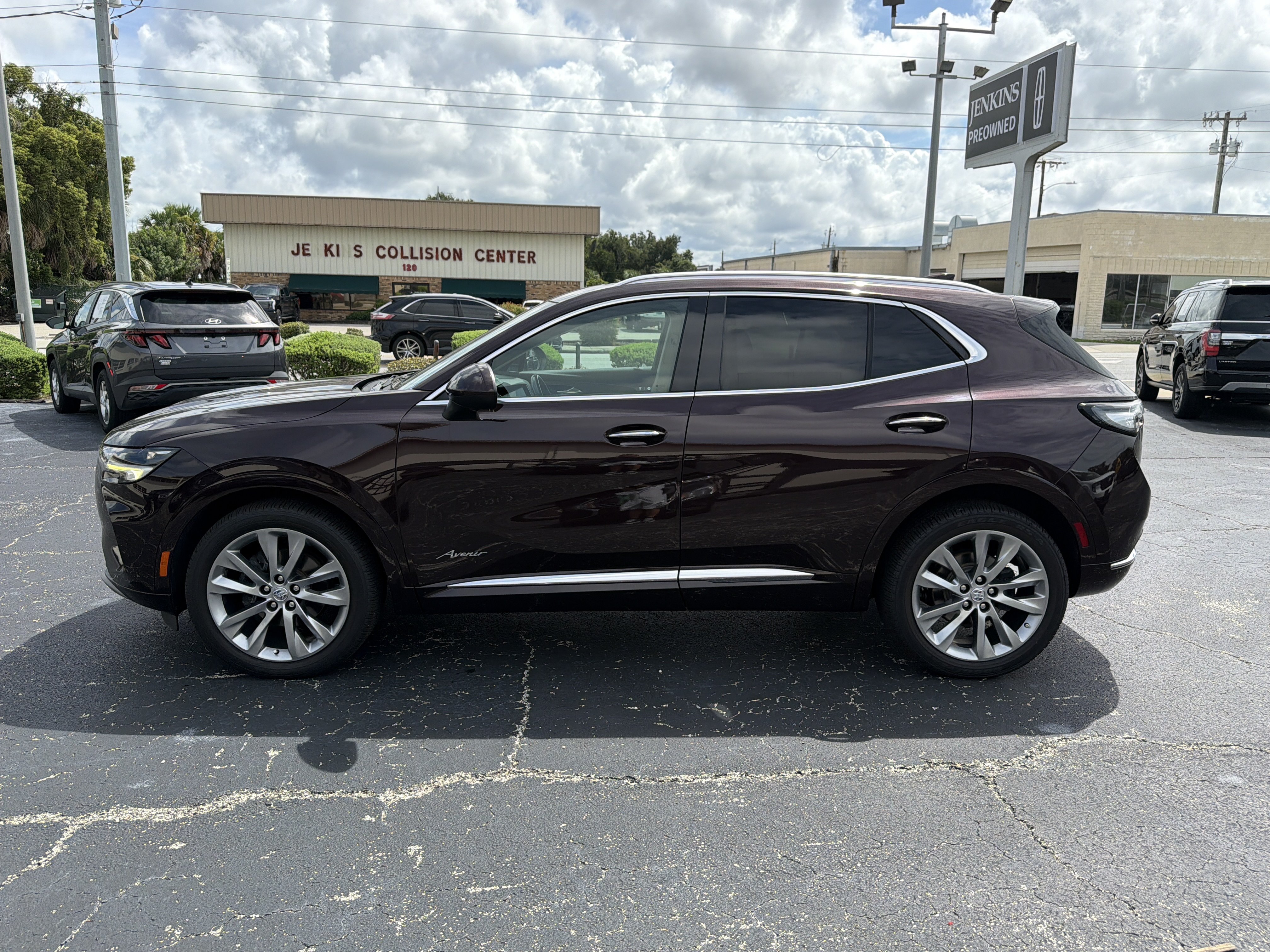 Used 2023 Buick Envision Avenir FWD image 26