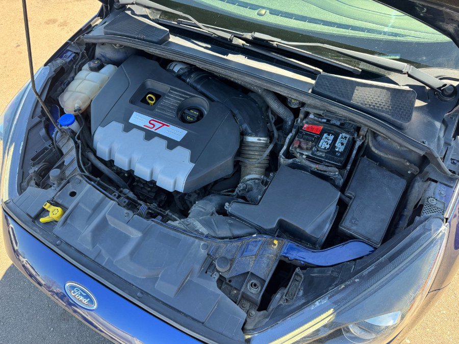 Used 2016 Ford Focus ST w/ Equipment Group 401A FWD image 23