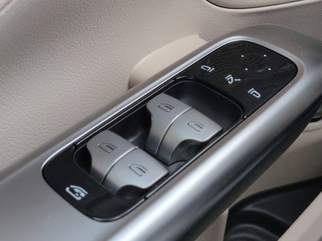 Used 2026 Mercedes-Benz C 300 Sedan image 23
