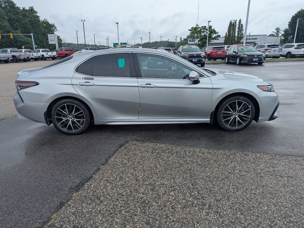 Used 2023 Toyota Camry SE w/ Cold Weather Package AWD/4WD image 7