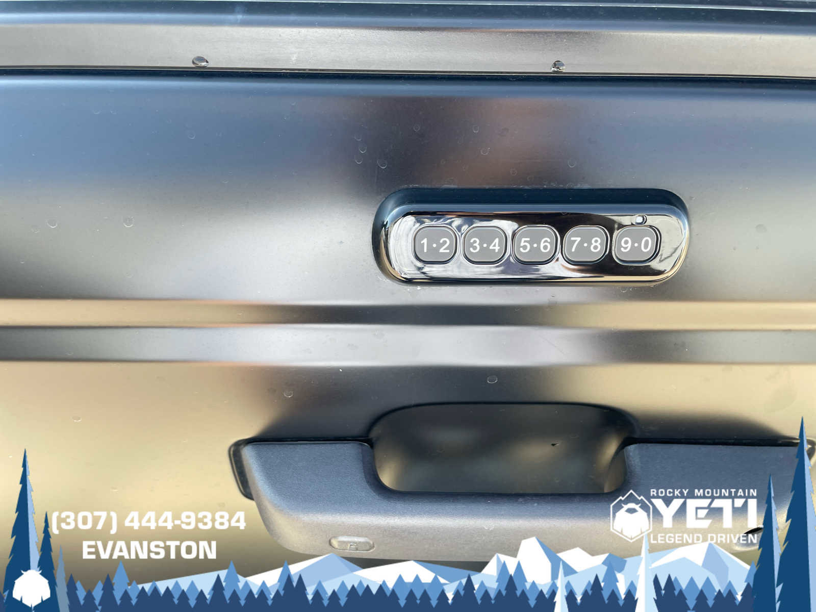 Used 2023 Ford Bronco Wildtrak image 10