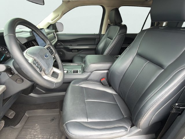 Used 2024 Ford Expedition XLT RWD image 21