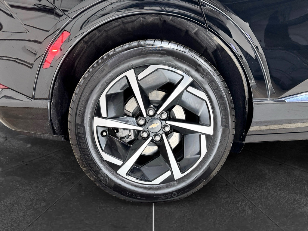 Used 2025 Chevrolet Equinox EV LT AWD/4WD image 36