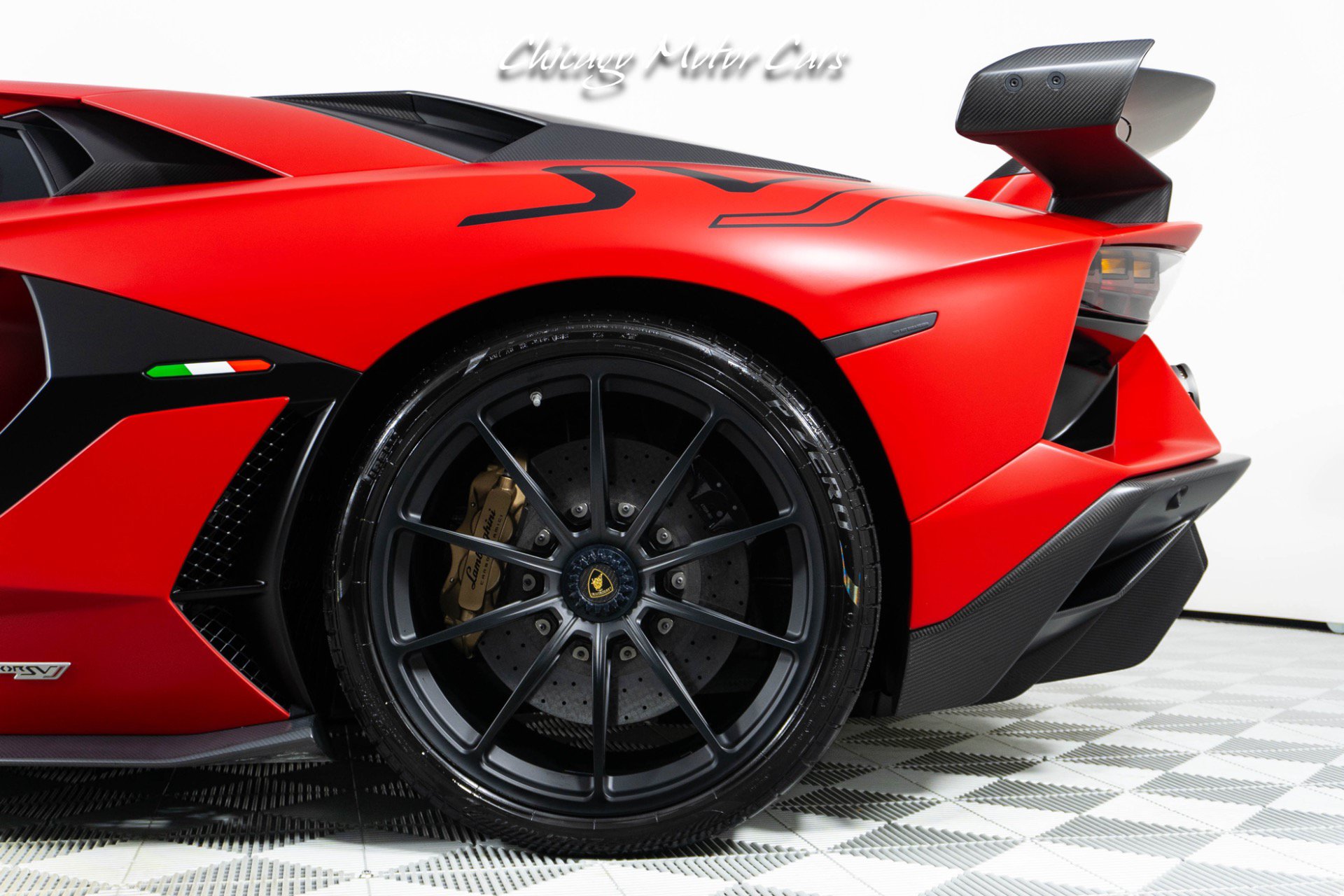 Used 2019 Lamborghini Aventador SVJ AWD/4WD image 5