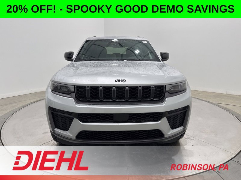New 2026 Jeep Grand Cherokee Altitude AWD/4WD image 2