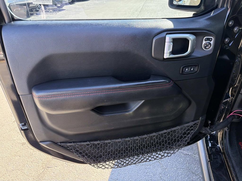Used 2018 Jeep Wrangler Unlimited Rubicon image 20