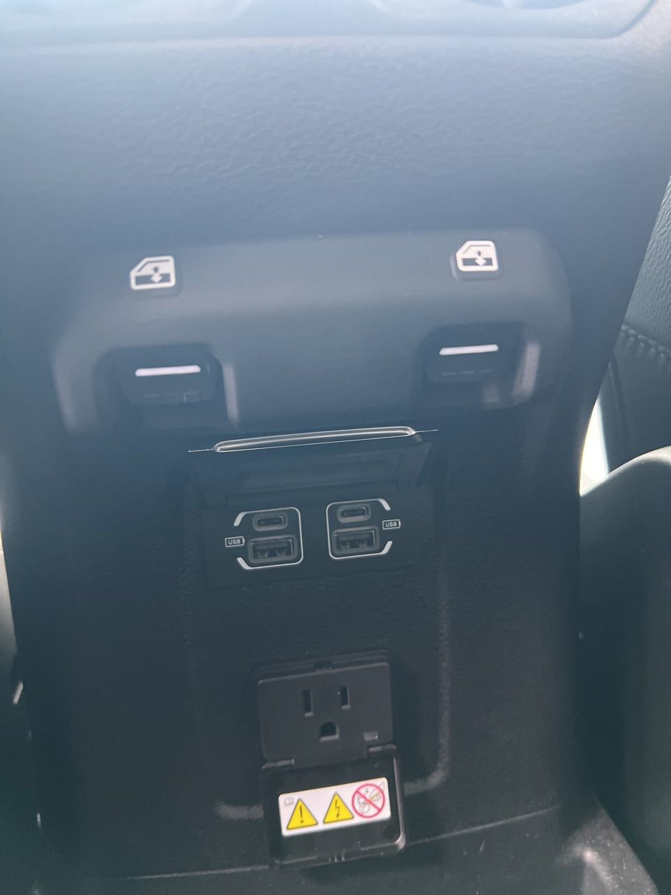 Used 2023 Jeep Wrangler Unlimited Sahara image 15