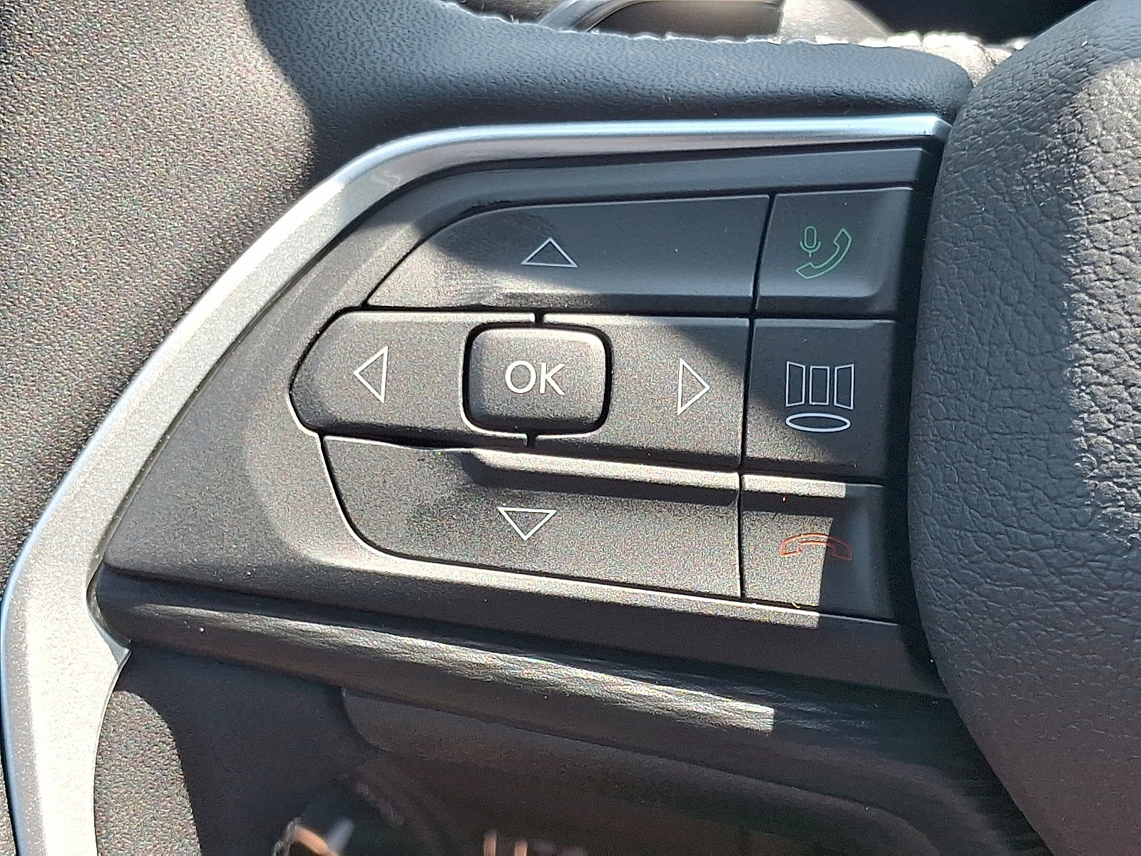 New 2025 Jeep Grand Cherokee L Altitude image 15