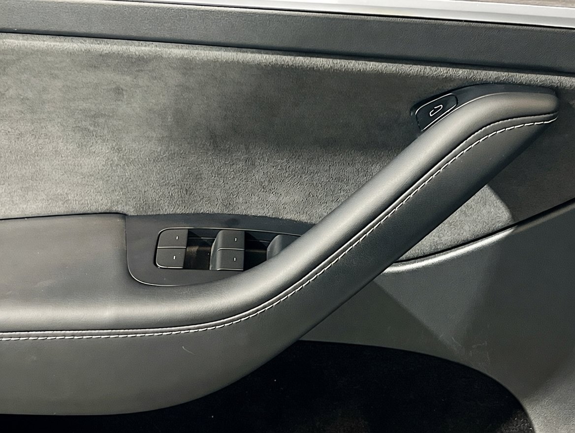 Used 2023 Tesla Model Y Performance AWD/4WD image 14