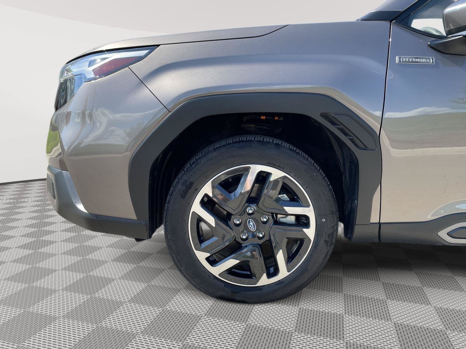 Certified 2025 Subaru Forester Limited w/ Popular Package AWD/4WD image 11