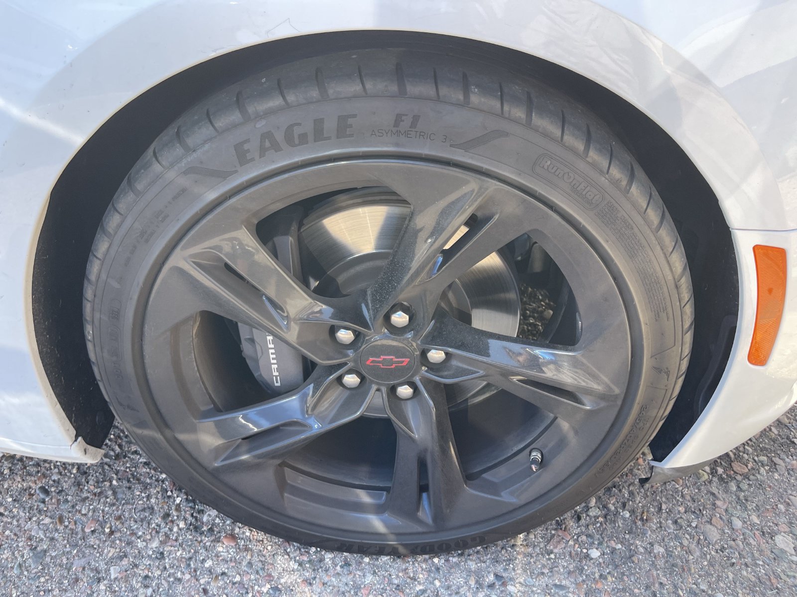 Used 2019 Chevrolet Camaro SS RWD image 4