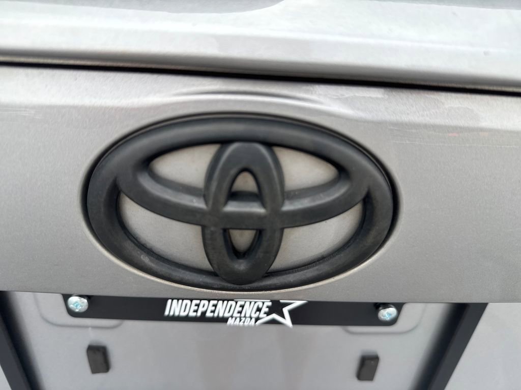 Used 2022 Toyota RAV4 LE image 25