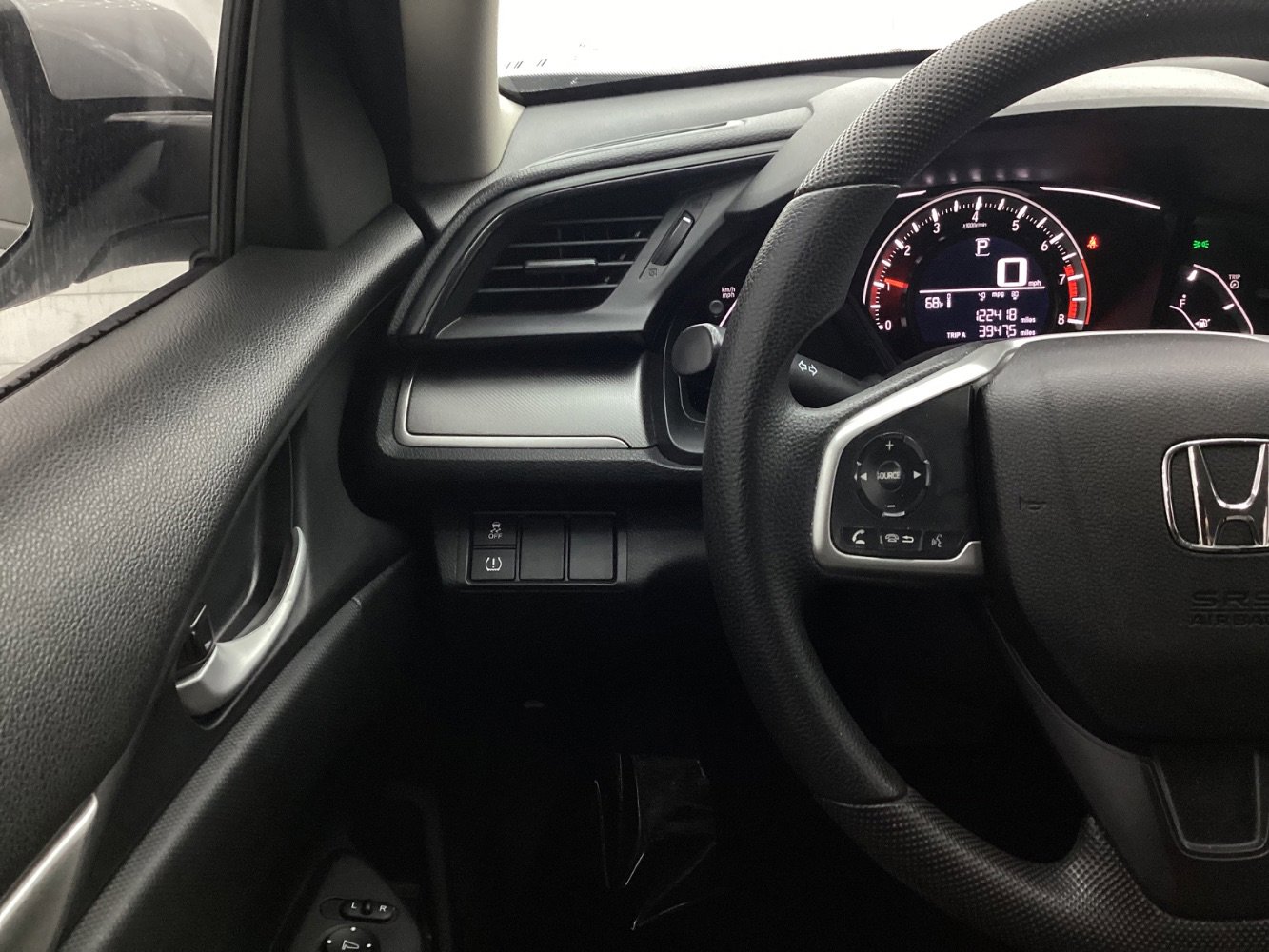 Used 2018 Honda Civic LX image 31