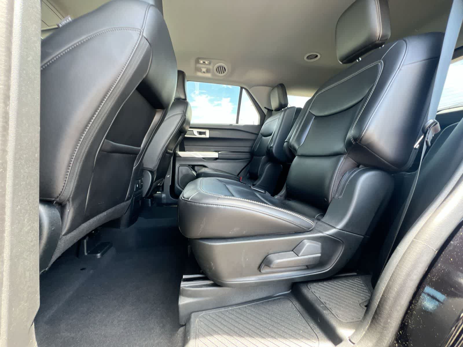 Used 2023 Ford Explorer XLT w/ Equipment Group 202A AWD/4WD image 20