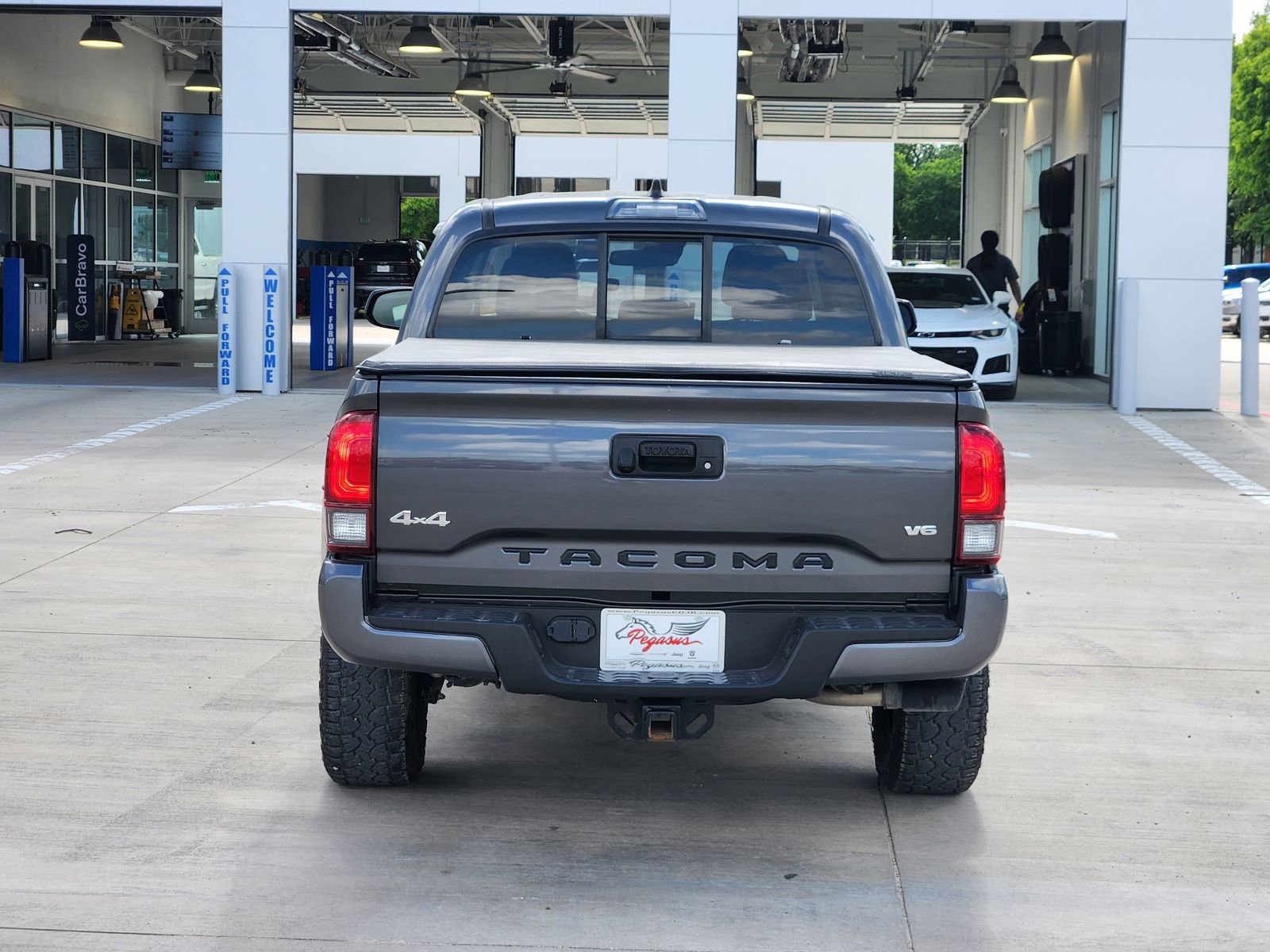 Used 2023 Toyota Tacoma SR image 8