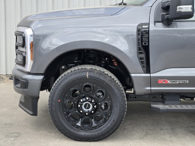 New 2026 Ford F350 XLT w/ XLT Premium Package AWD/4WD image 6