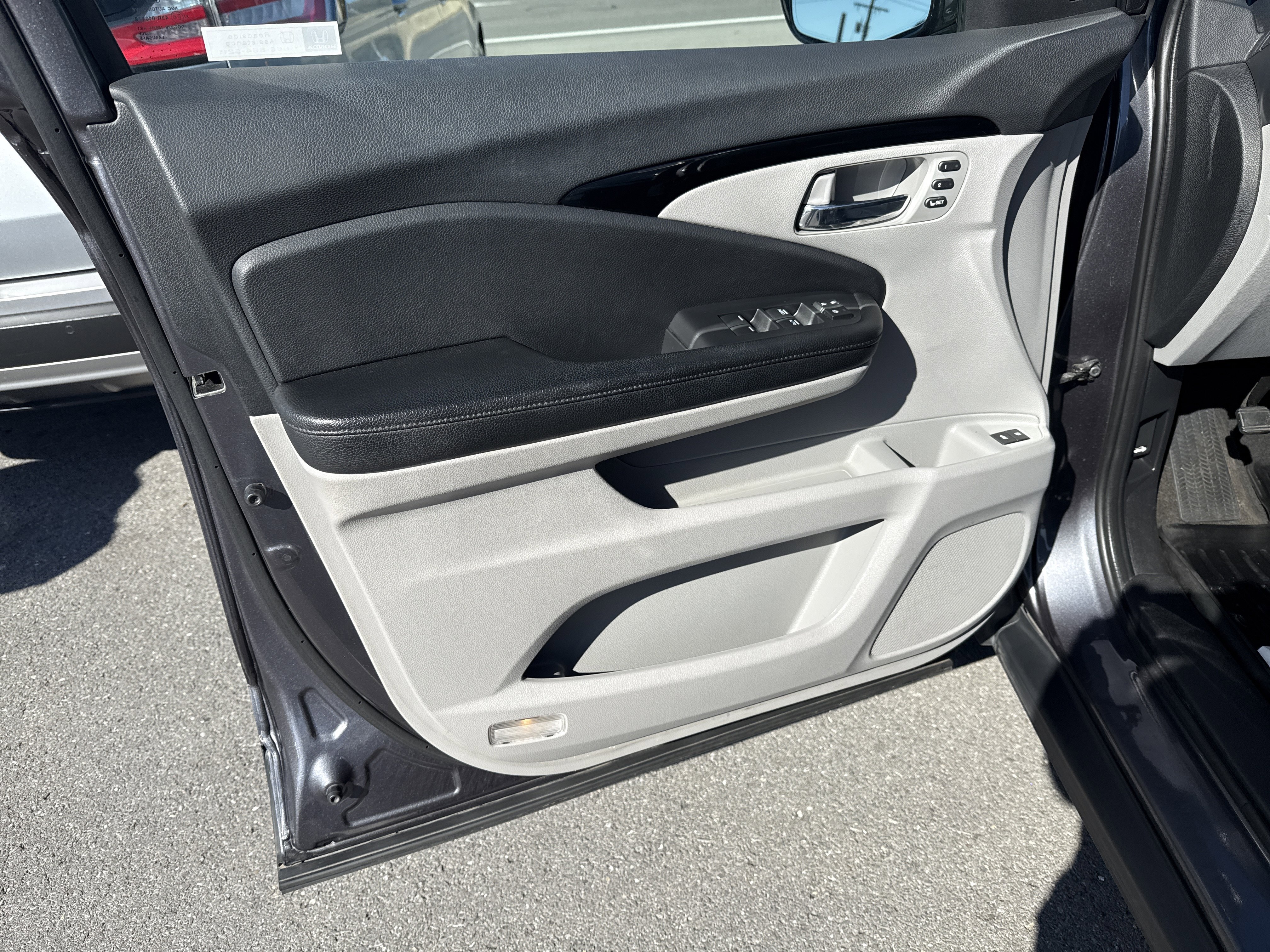 Used 2020 Honda Pilot Elite image 16