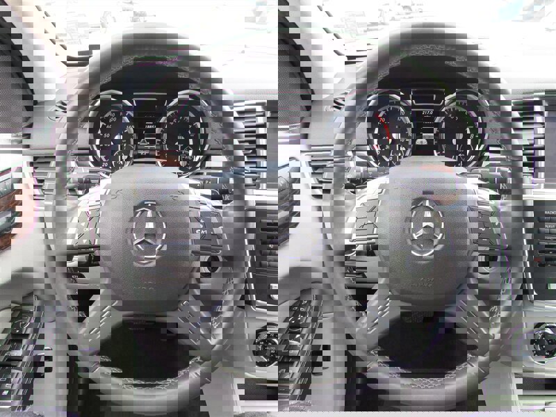 Used 2013 Mercedes-Benz ML 350 4MATIC image 12