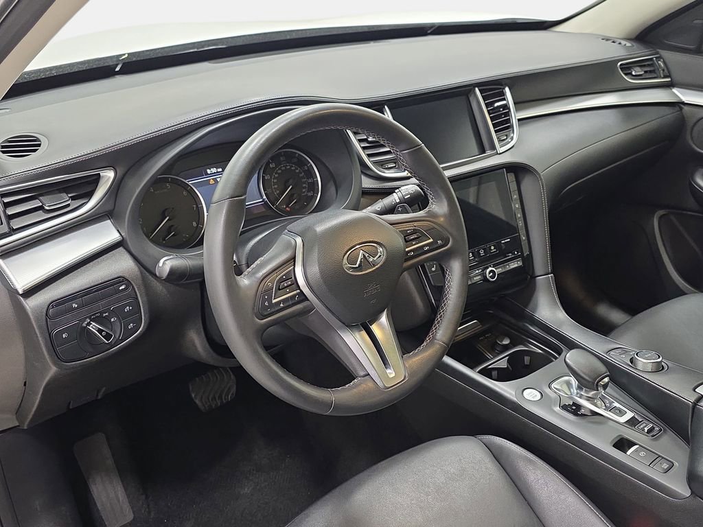 Used 2020 INFINITI QX50 Luxe w/ Cargo Package AWD/4WD image 16