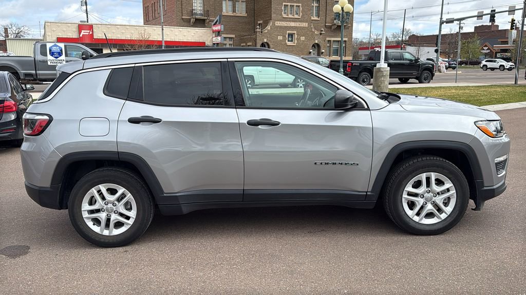 Used 2021 Jeep Compass Sport FWD image 4