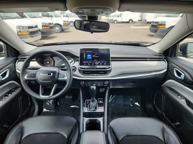 Used 2022 Jeep Compass Latitude FWD image 30