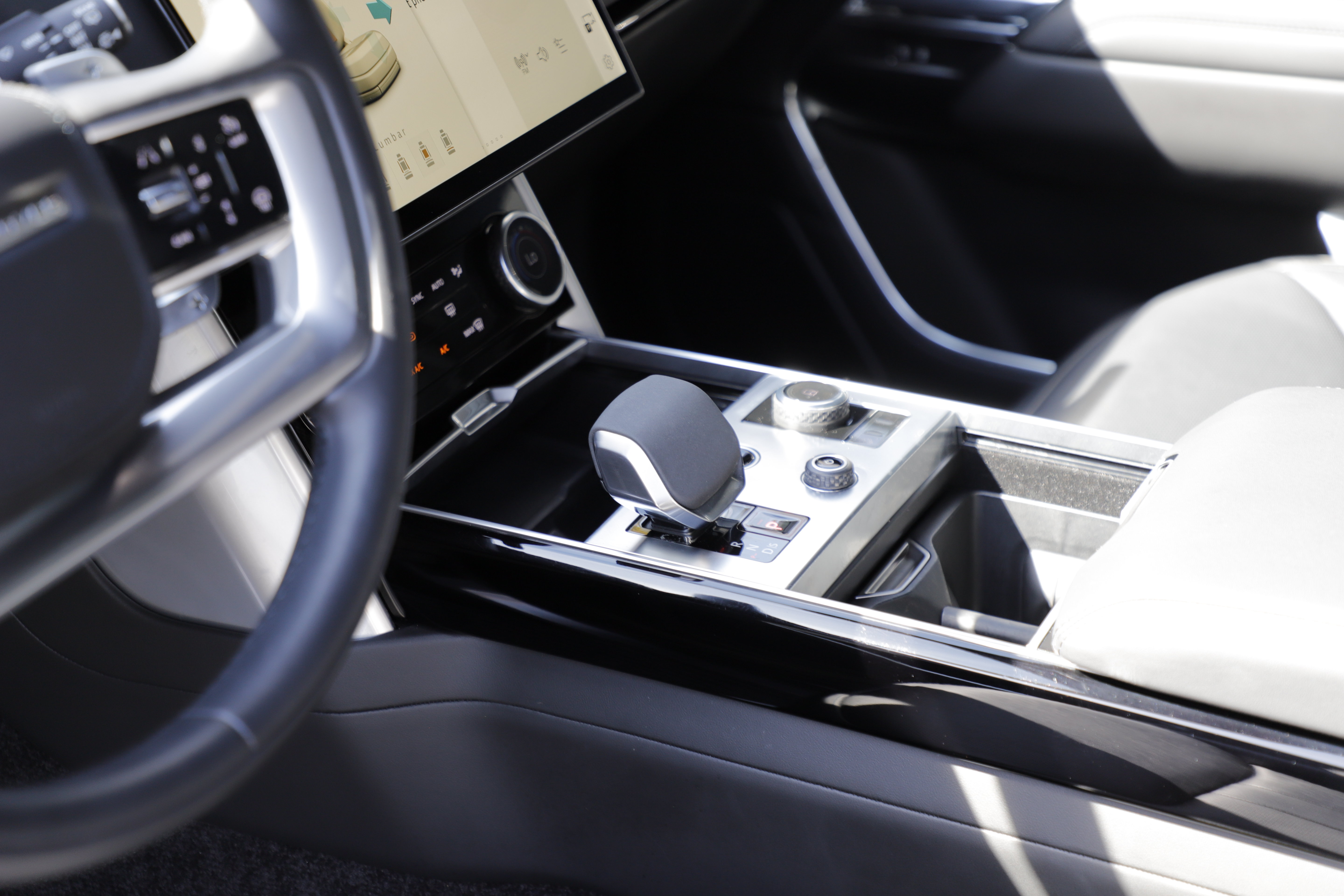 Certified 2023 Land Rover Range Rover SE AWD/4WD image 20