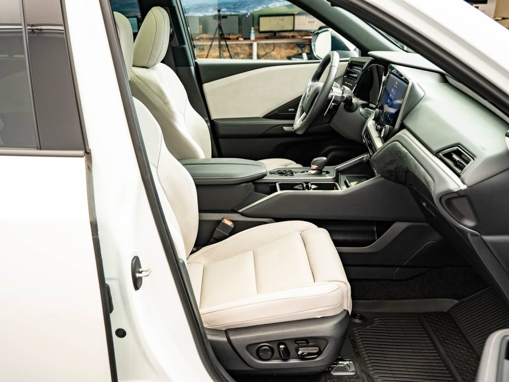 Certified 2026 Lexus TX 350 AWD w/ Technology Package image 24